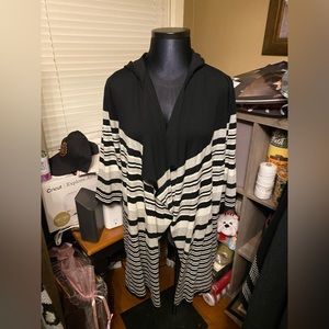 Lightweight hooded cascade cardigan, size 18/20.